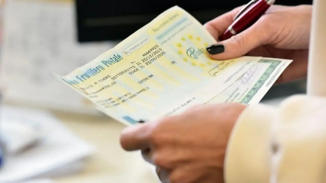 Ecco come leggere la busta paga di un agente: dettagli sulle voci principali Ecco come leggere la busta paga di un agente: dettagli sulle voci principali