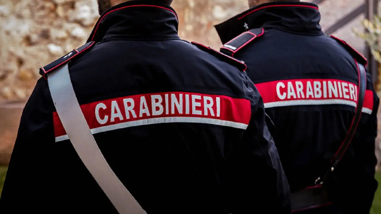 Arruolarsi nella polizia locale: stipendio iniziale e opportunità di carriera Arruolarsi nella polizia locale: stipendio iniziale e opportunità di carriera