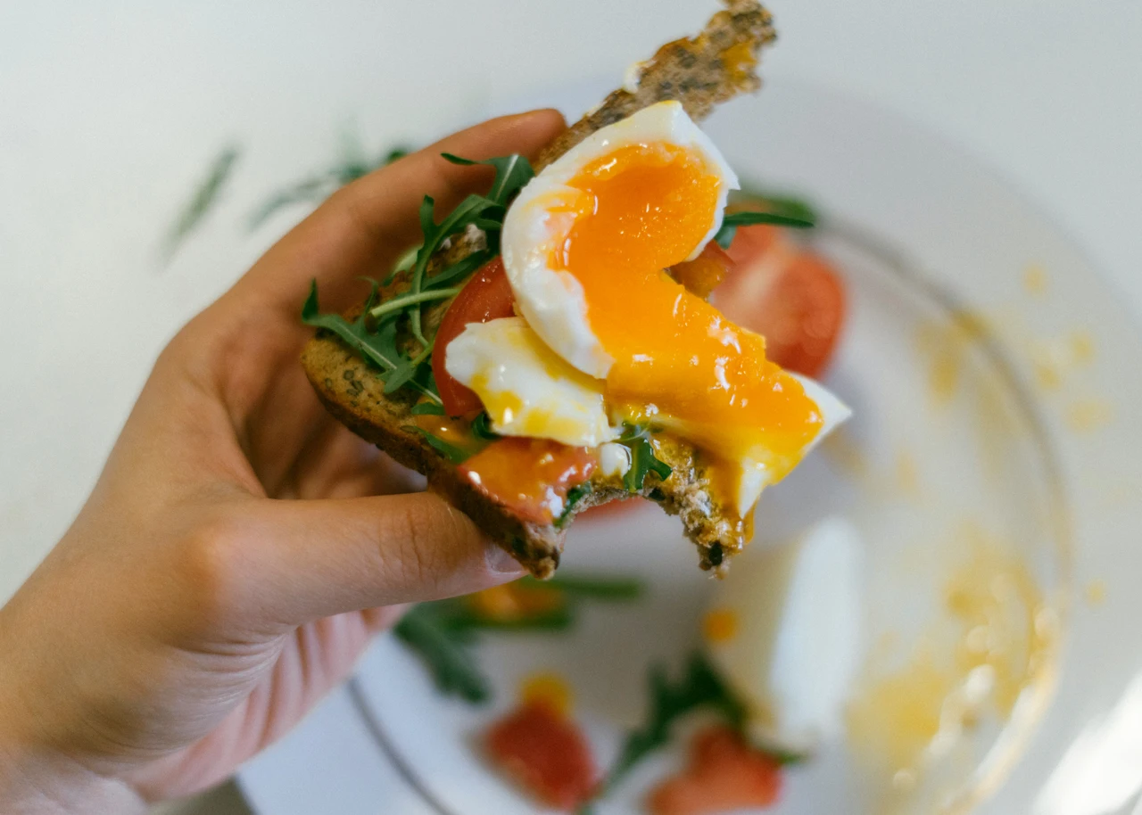 Colazione salata: quali alimenti aiutano ad abbassare la glicemia al risveglio Colazione salata: quali alimenti aiutano ad abbassare la glicemia al risveglio